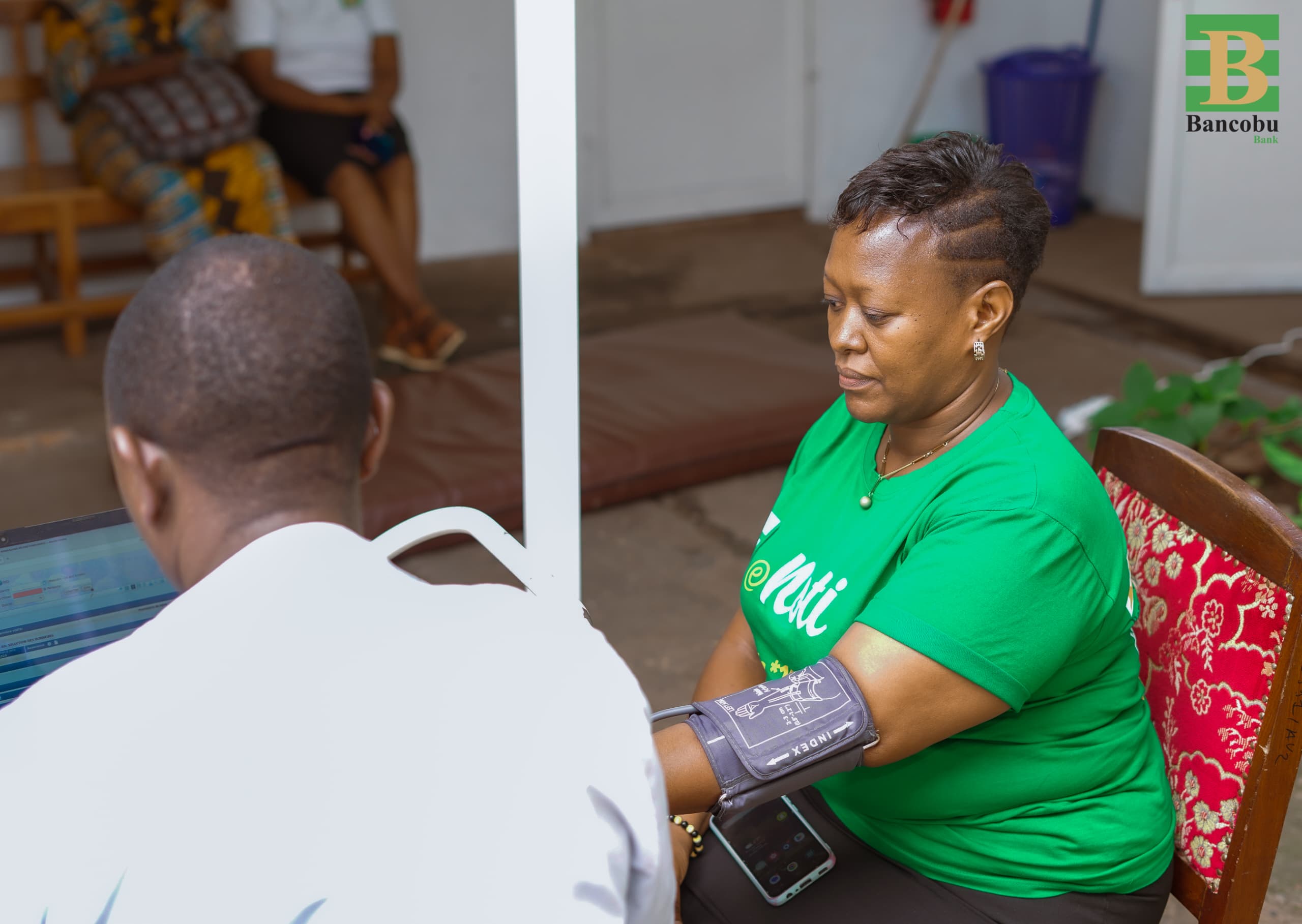 À la BANCOBU, ce vendredi 13 décembre 2024, une journée de collecte de sang a été organisée au siège de la banque pour soutenir le Centre National de Transfusion Sanguine (CNTS). 